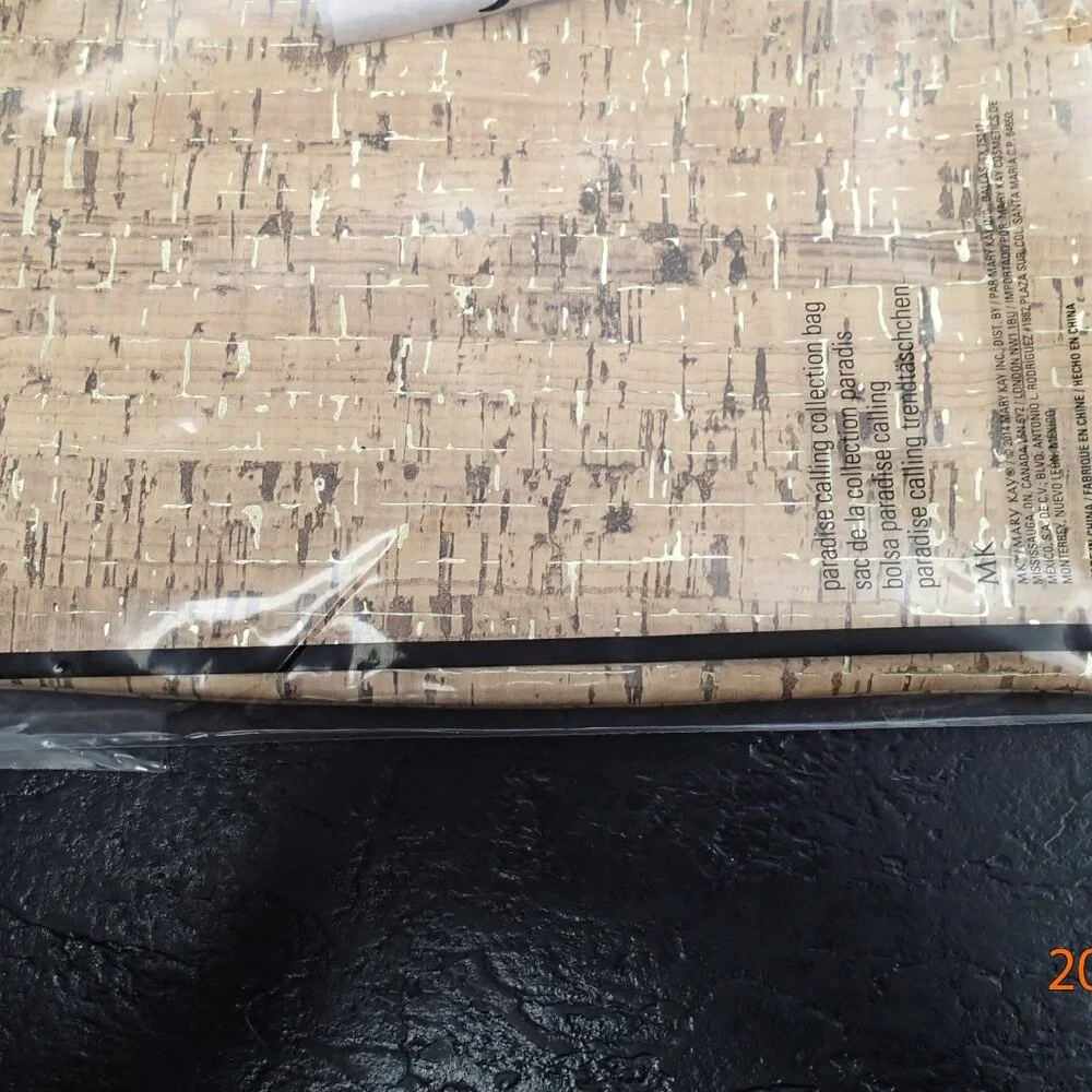 "Cork" Styled Women's Clutch NEW - Picture 2 of 7